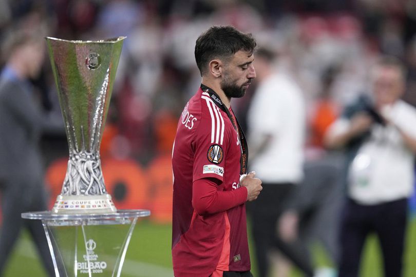 Manchester United memulai cuci gudang pemain sebagai tanda dimulainya transformasi besar. Para fans mulai menyambut wajah-wajah baru yang akan memperkuat tim musim depan.